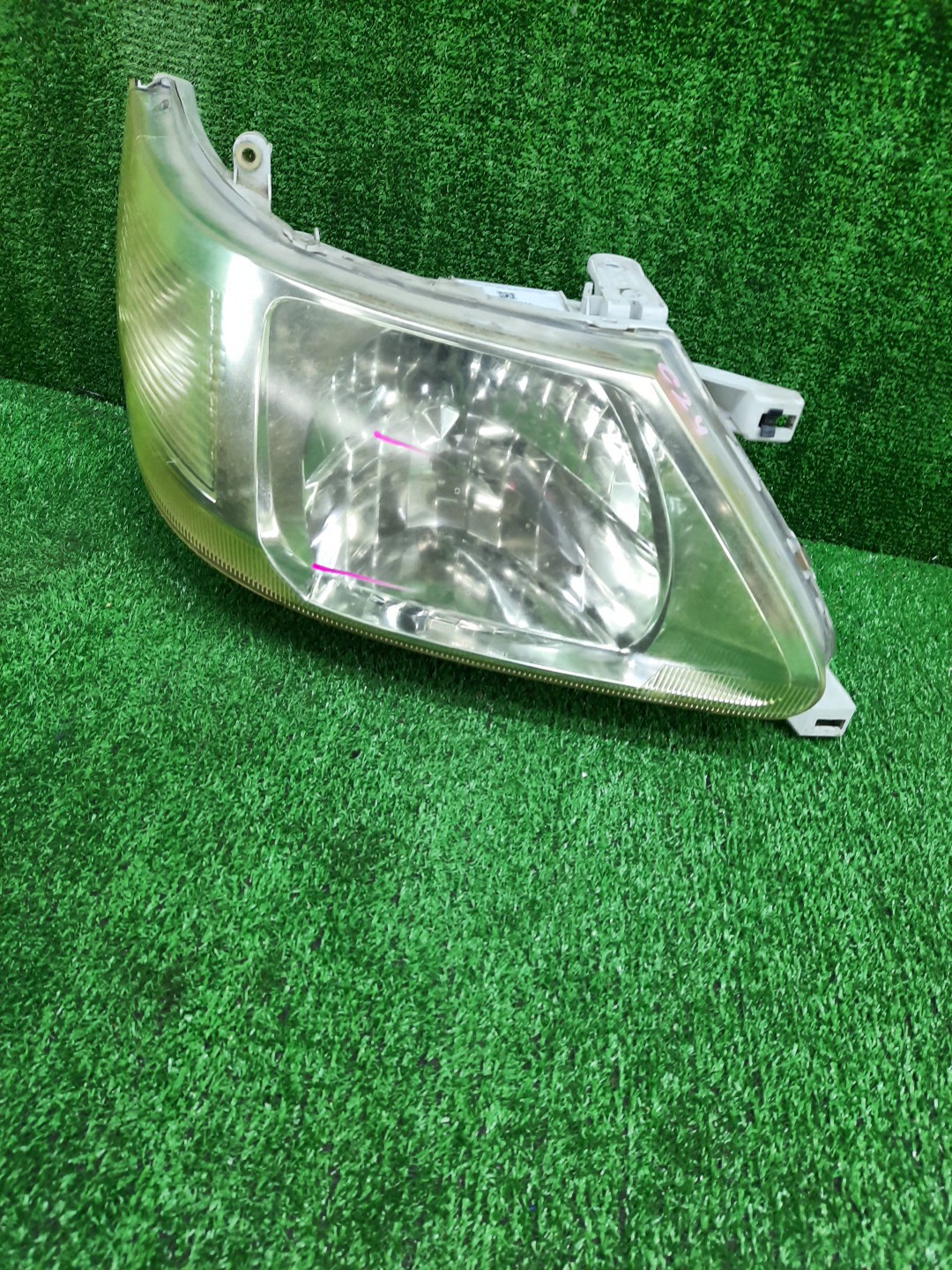 Фара правая передняя NISSAN SERENA TNC24, TC24, RC24, PC24, PNC24, VC24, VNC24 1 ракурс