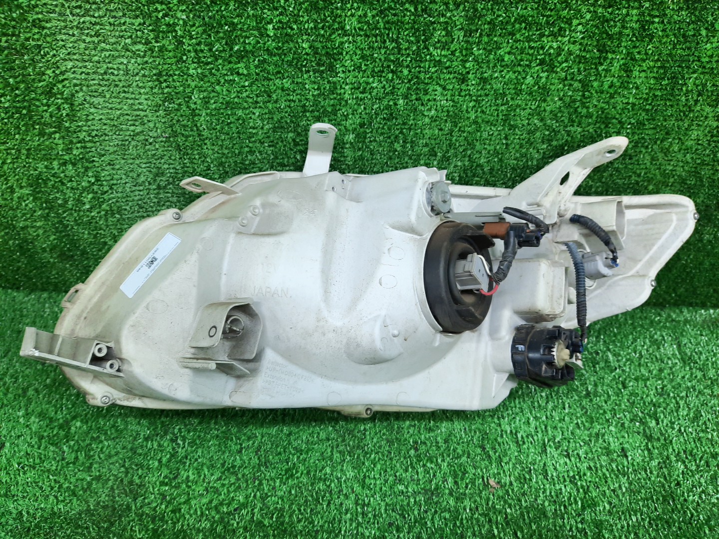 Фара правая передняя TOYOTA AXIO, COROLLA FIELDER, COROLLA  AXIO, FIELDER NZE141, NZE144, ZRE142, ZRE144, ZRE144G, ZRE142G, NZE144G, NZE141G 3 ракурс