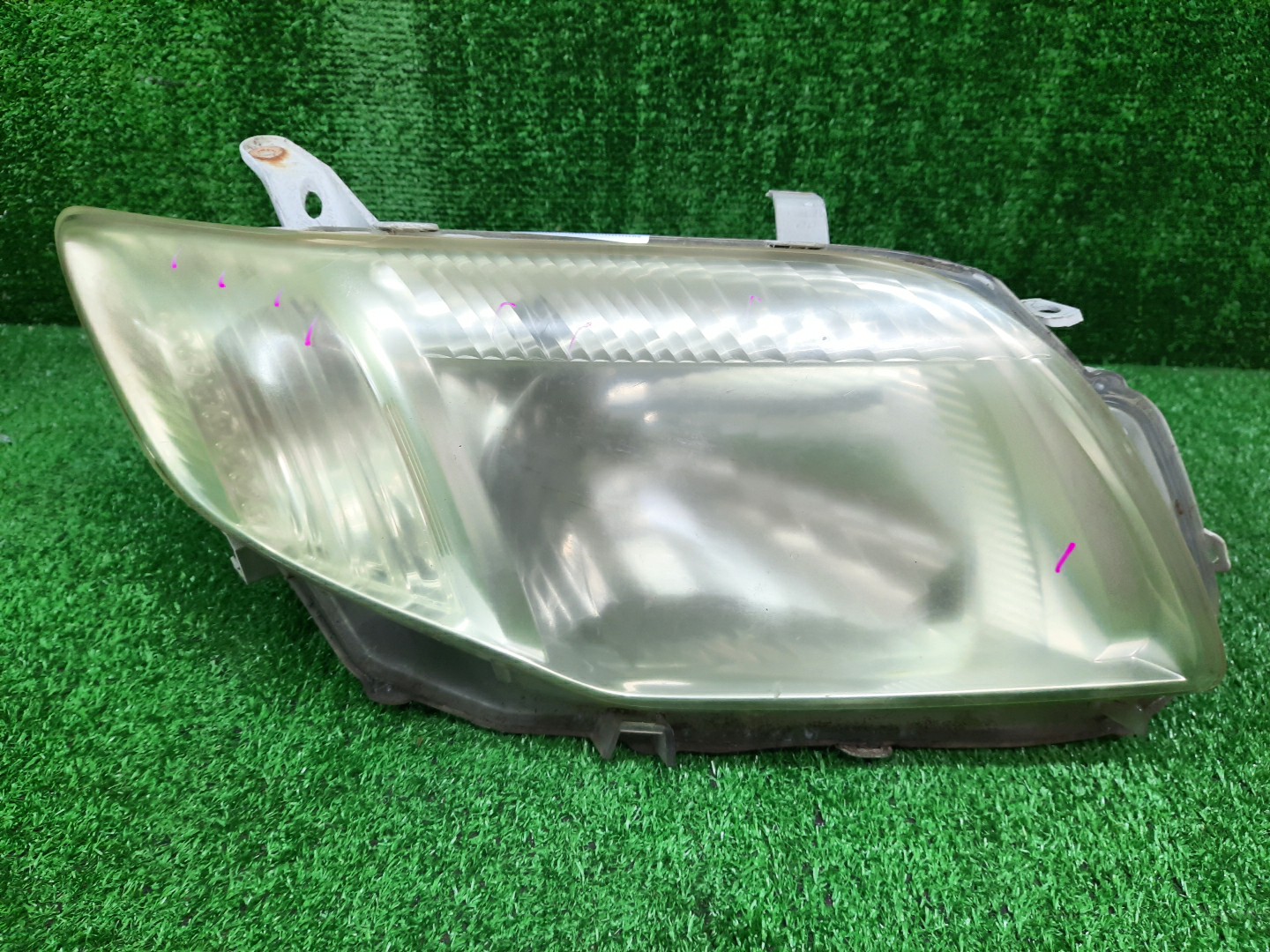 Фара правая передняя TOYOTA AXIO, COROLLA FIELDER, COROLLA  AXIO, FIELDER NZE141, NZE144, ZRE142, ZRE144, ZRE144G, ZRE142G, NZE144G, NZE141G 1 ракурс