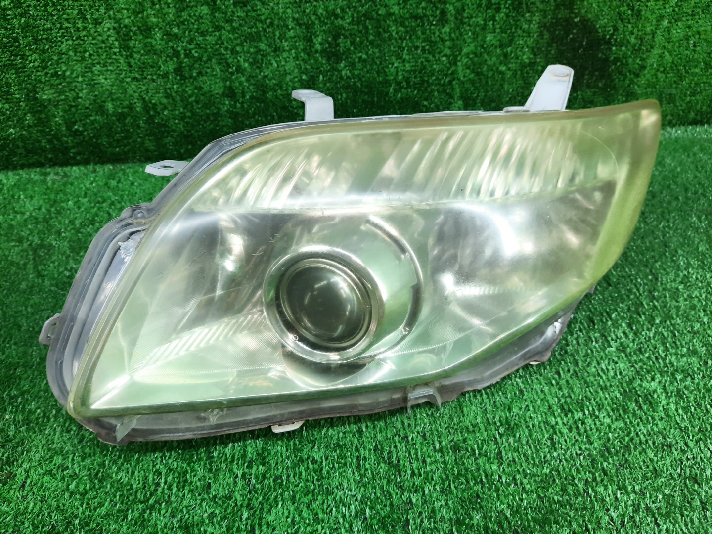 Фара левая передняя TOYOTA AXIO, COROLLA FIELDER, COROLLA AXIO, FIELDER NZE141, NZE144, ZRE142, ZRE144, ZRE144G, ZRE142G, NZE144G, NZE141G 1 ракурс Фара левая передняя TOYOTA AXIO, COROLLA FIELDER, COROLLA AXIO, FIELDER NZE141, NZE144, ZRE142, ZRE144, ZRE144G, ZRE142G, NZE144G, NZE141G 1 ракурс