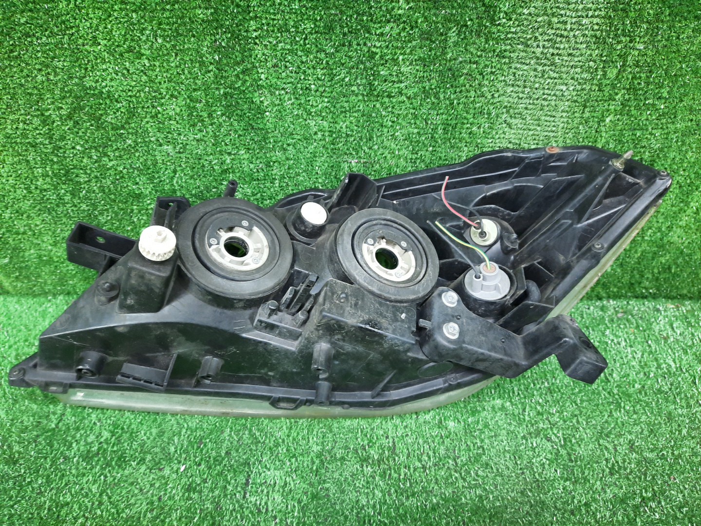 Фара правая передняя NISSAN PRIMERA P12, QP12, TNP12, TP12, HP12, RP12, WTNP12, WTP12, WHP12, WRP12 , QG18DE, QR20DE, SR20VE, QR25DD 2 ракурс