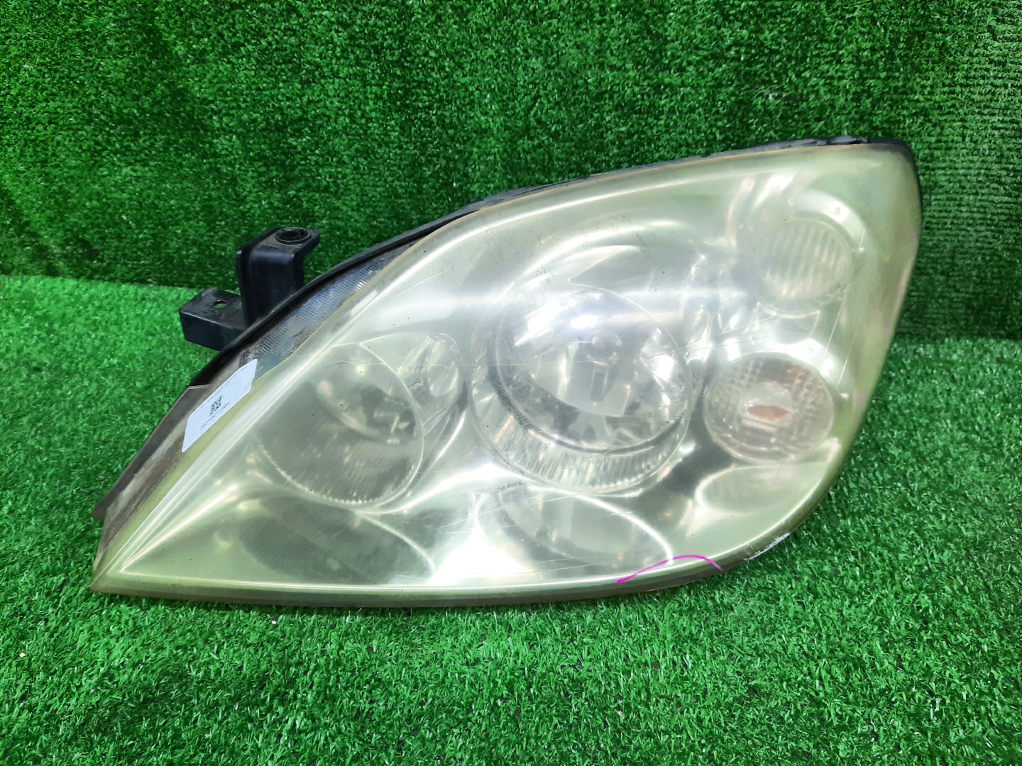 Фара левая передняя NISSAN PRIMERA P12, QP12, TNP12, TP12, HP12, RP12, WTNP12, WTP12, WHP12, WRP12 , QG18DE, QR20DE, SR20VE, QR25DD 1 ракурс