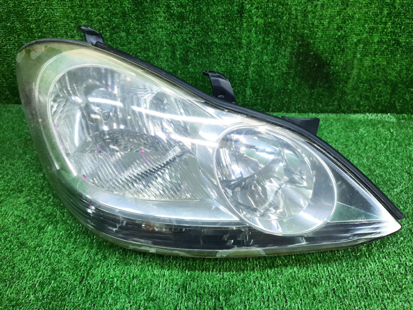 Фара правая передняя TOYOTA IPSUM ACM21W, ACM26W 1 ракурс Фара правая передняя TOYOTA IPSUM ACM21W, ACM26W 1 ракурс