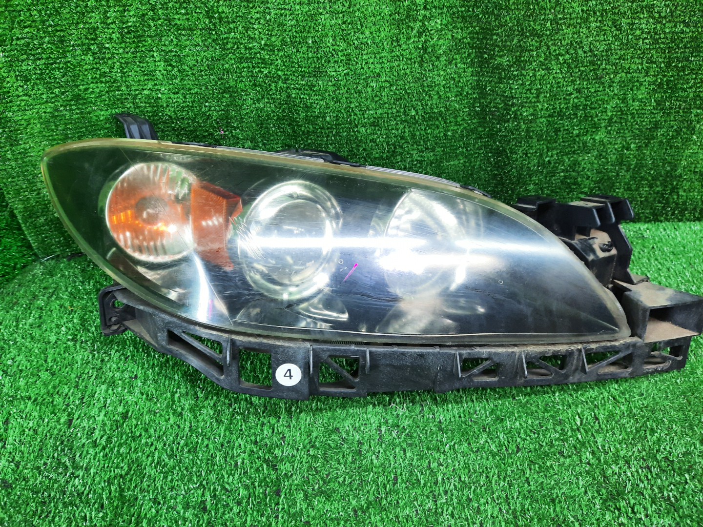 Фара правая передняя MAZDA AXELA, MAZDA 3, 3 BK5P, BK3P, BKEP, BK SEDAN 1 ракурс