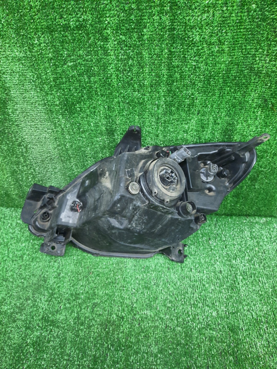 Фара правая передняя MAZDA DEMIO DY3W, DY5W, DY3R 2 ракурс