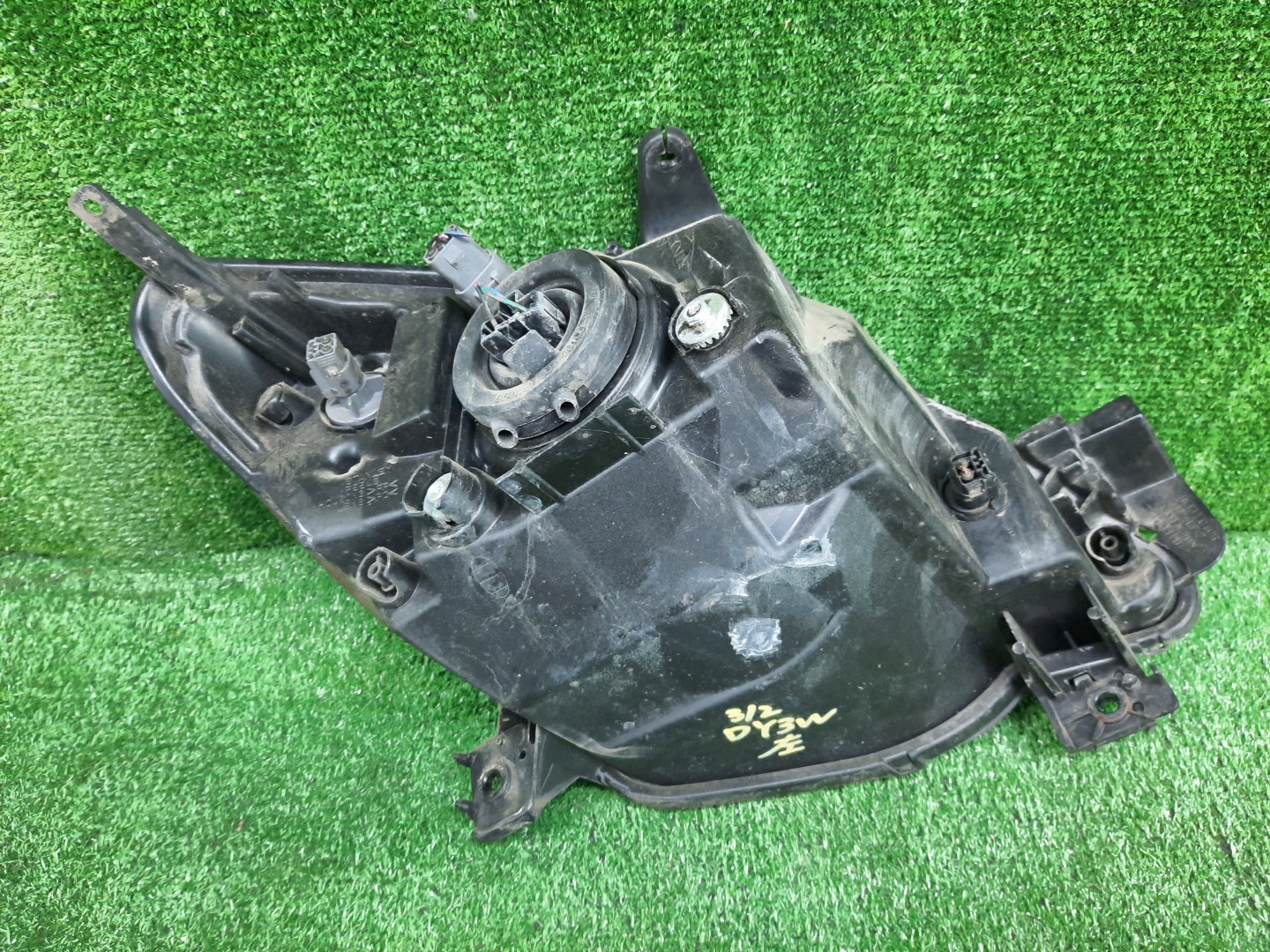 Фара левая передняя MAZDA DEMIO DY3W, DY5W, DY3R 3 ракурс