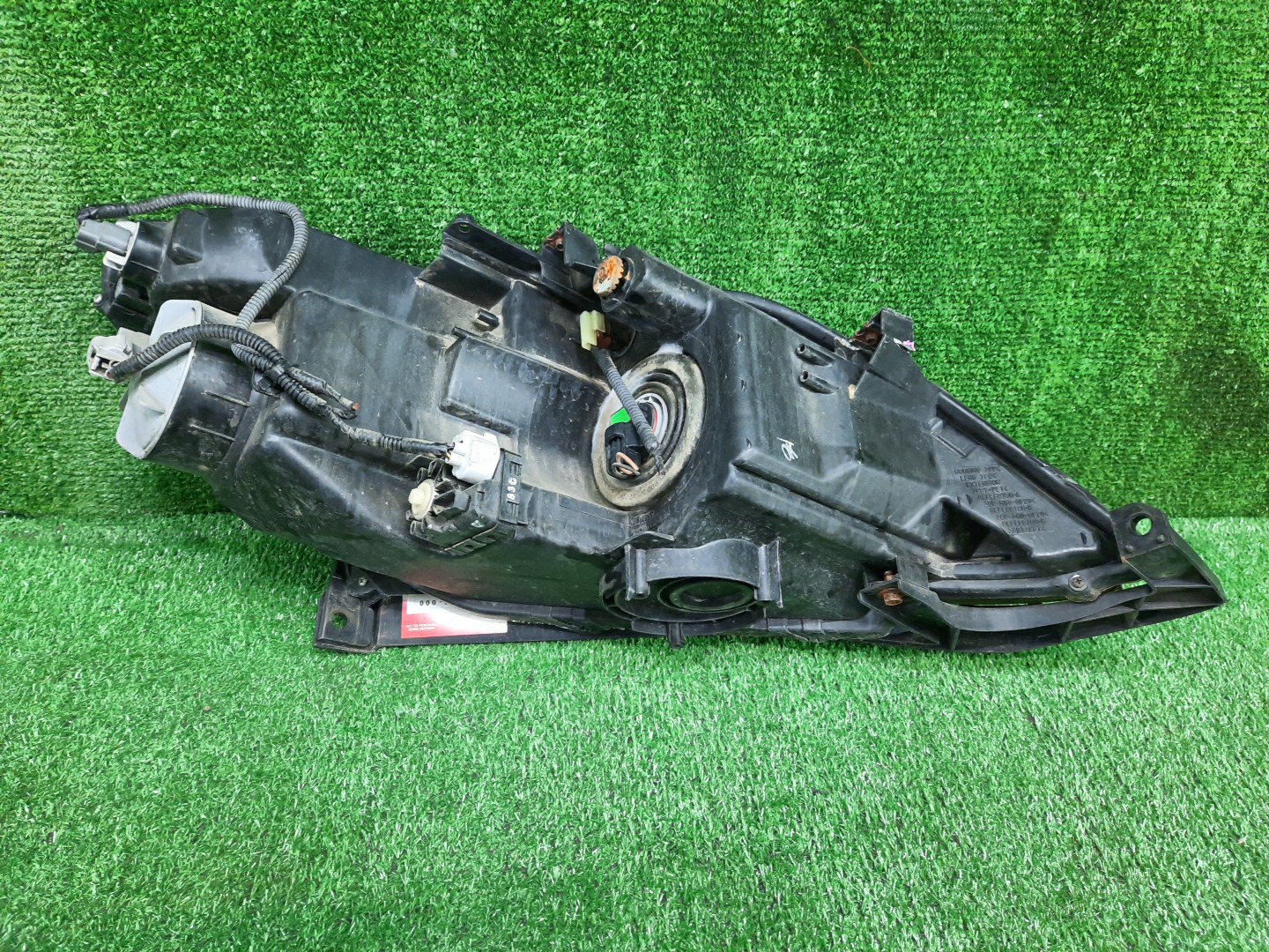 Фара левая передняя HONDA AIRWAVE GJ1, GJ2 3 ракурс Фара левая передняя HONDA AIRWAVE GJ1, GJ2 3 ракурс