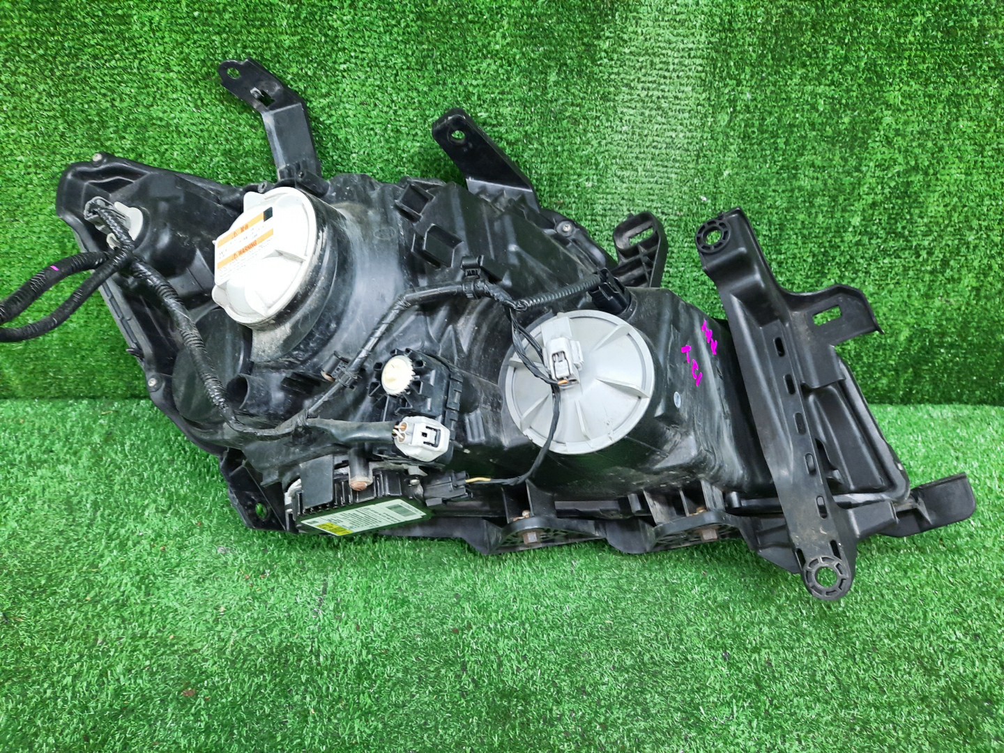 Фара левая передняя HONDA STEPWGN RK1 3 ракурс