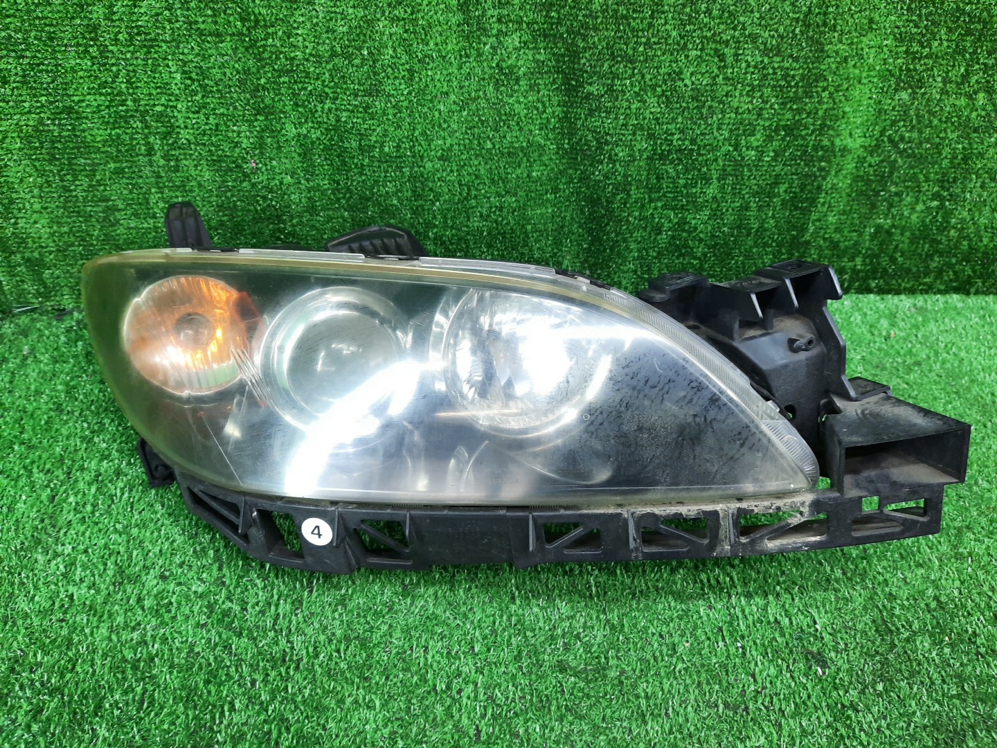Фара правая передняя MAZDA AXELA, MAZDA 3, 3 BK5P, BK3P, BKEP, BK SEDAN 1 ракурс