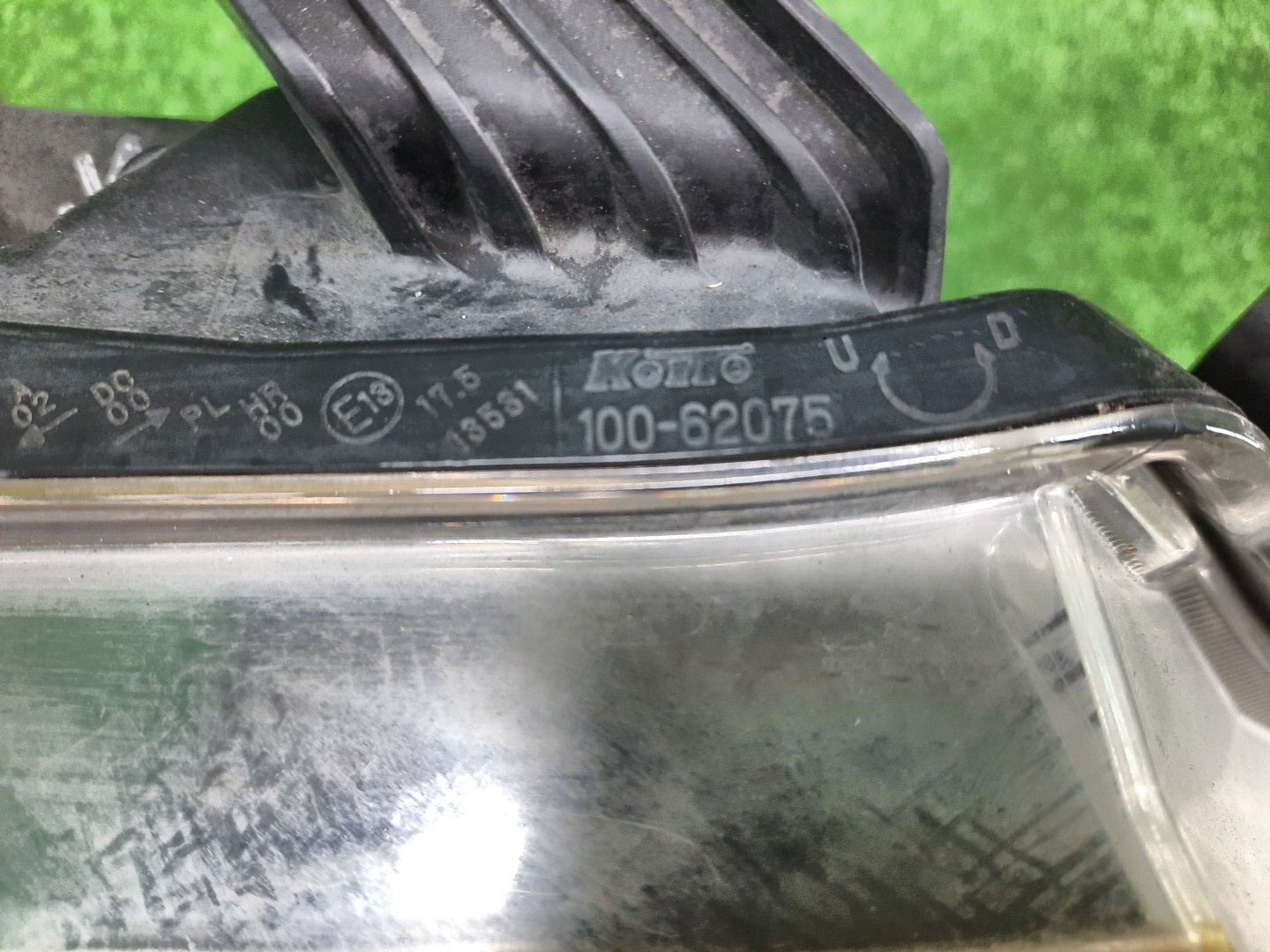 Фара правая передняя HONDA STEPWGN RK5 3 ракурс