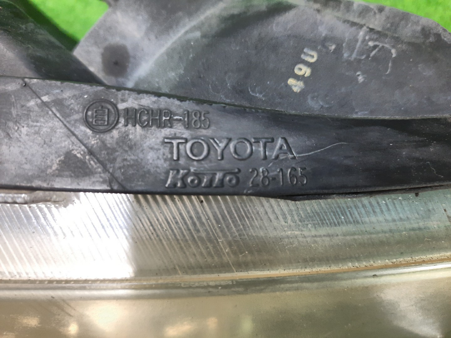 Фара правая передняя TOYOTA ESTIMA ACR40W, MCR40W, MCR30W, ACR30W 3 ракурс