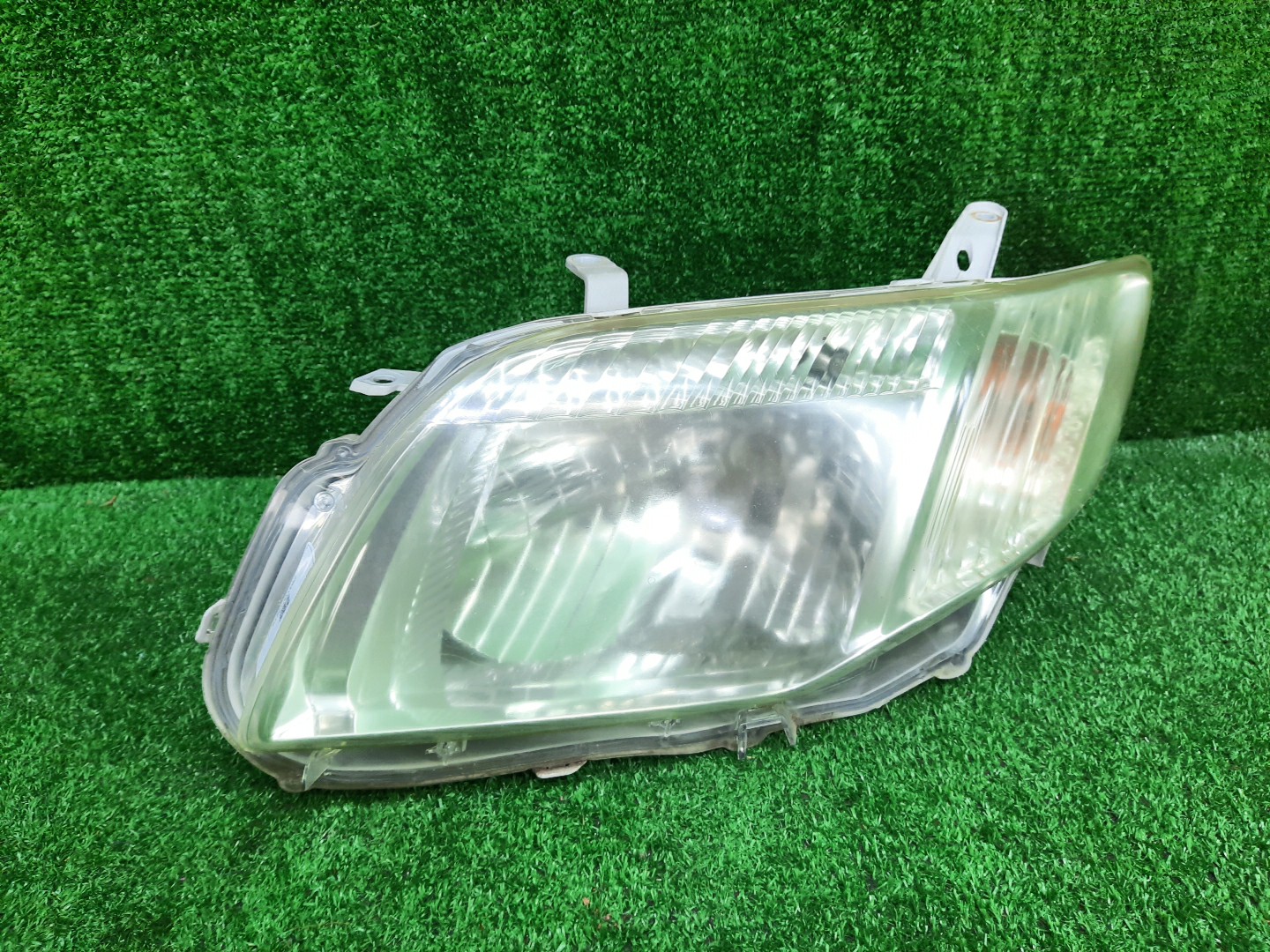 Фара левая передняя TOYOTA AXIO, COROLLA FIELDER, COROLLA  AXIO, FIELDER NZE141, NZE144, ZRE142, ZRE144, ZRE144G, ZRE142G, NZE144G, NZE141G 1 ракурс