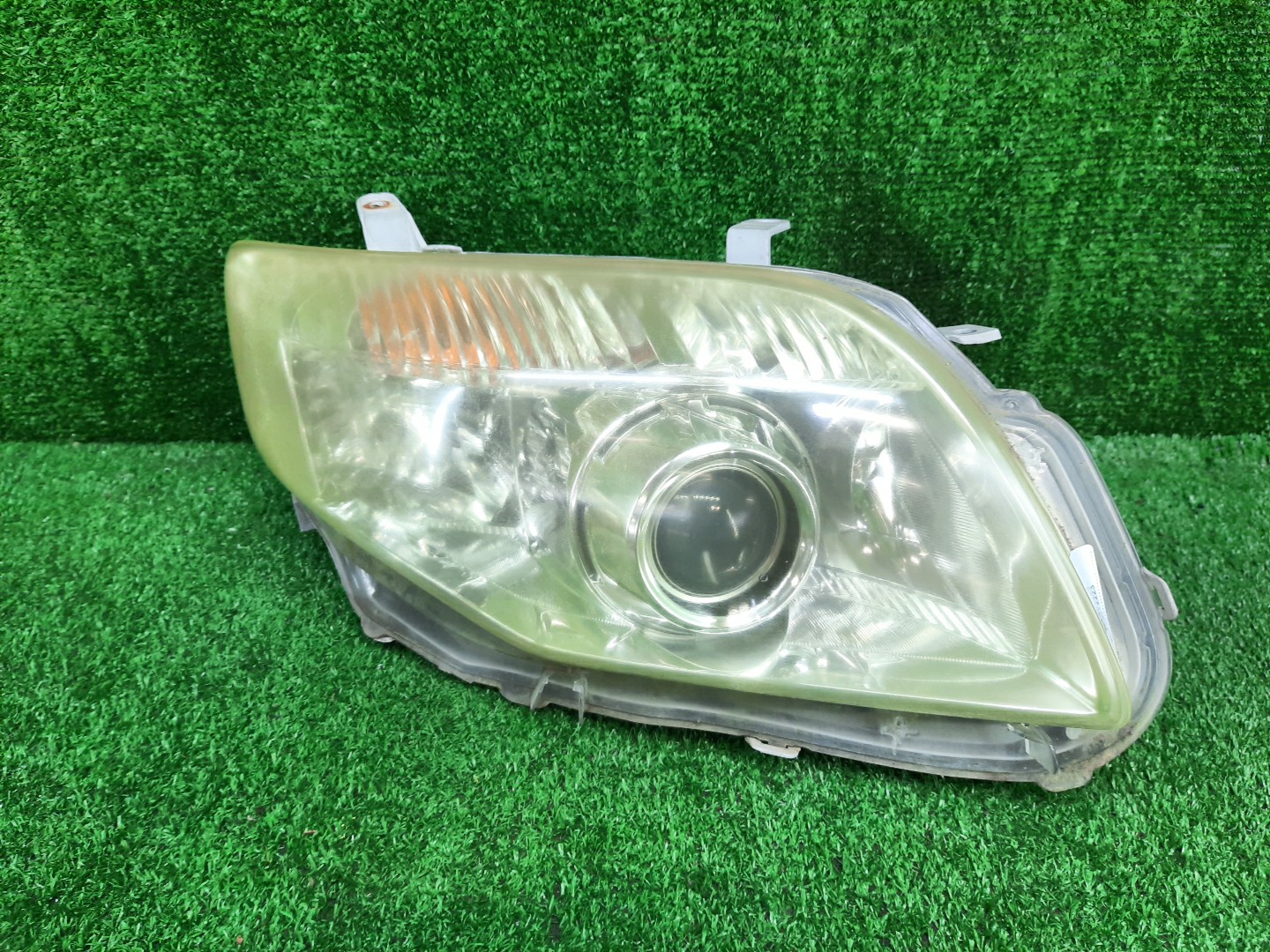Фара правая передняя TOYOTA AXIO, COROLLA FIELDER, COROLLA  AXIO, FIELDER NZE141, NZE144, ZRE142, ZRE144, ZRE144G, ZRE142G, NZE144G, NZE141G 1 ракурс