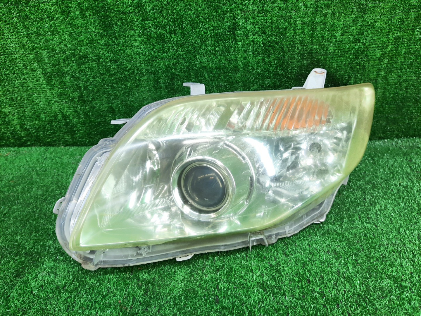 Фара левая передняя TOYOTA AXIO, COROLLA FIELDER, COROLLA  AXIO, FIELDER NZE141, NZE144, ZRE142, ZRE144, ZRE144G, ZRE142G, NZE144G, NZE141G 1 ракурс