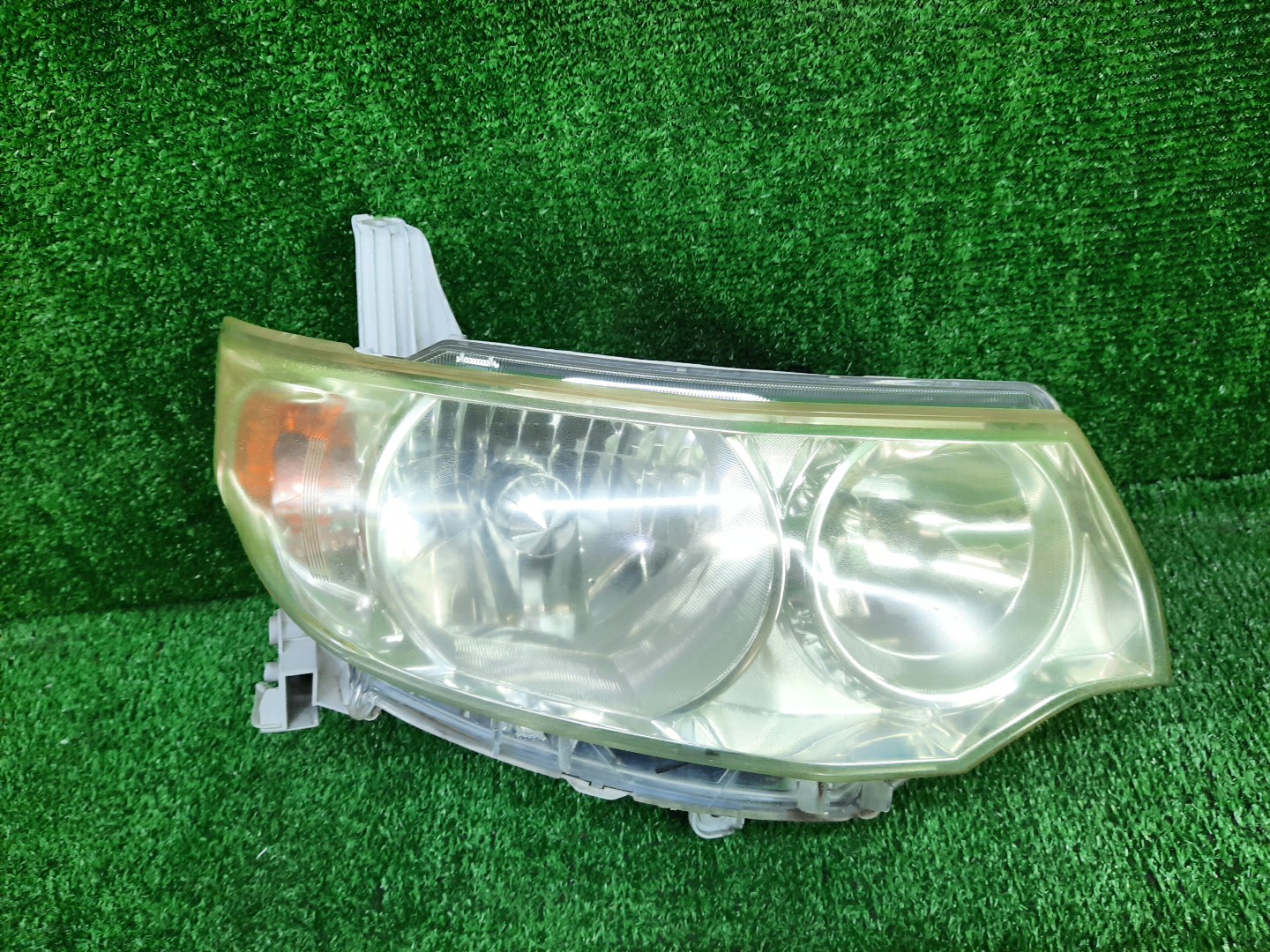 Фара правая передняя DAIHATSU TANTO L375S 1 ракурс Фара правая передняя DAIHATSU TANTO L375S 1 ракурс