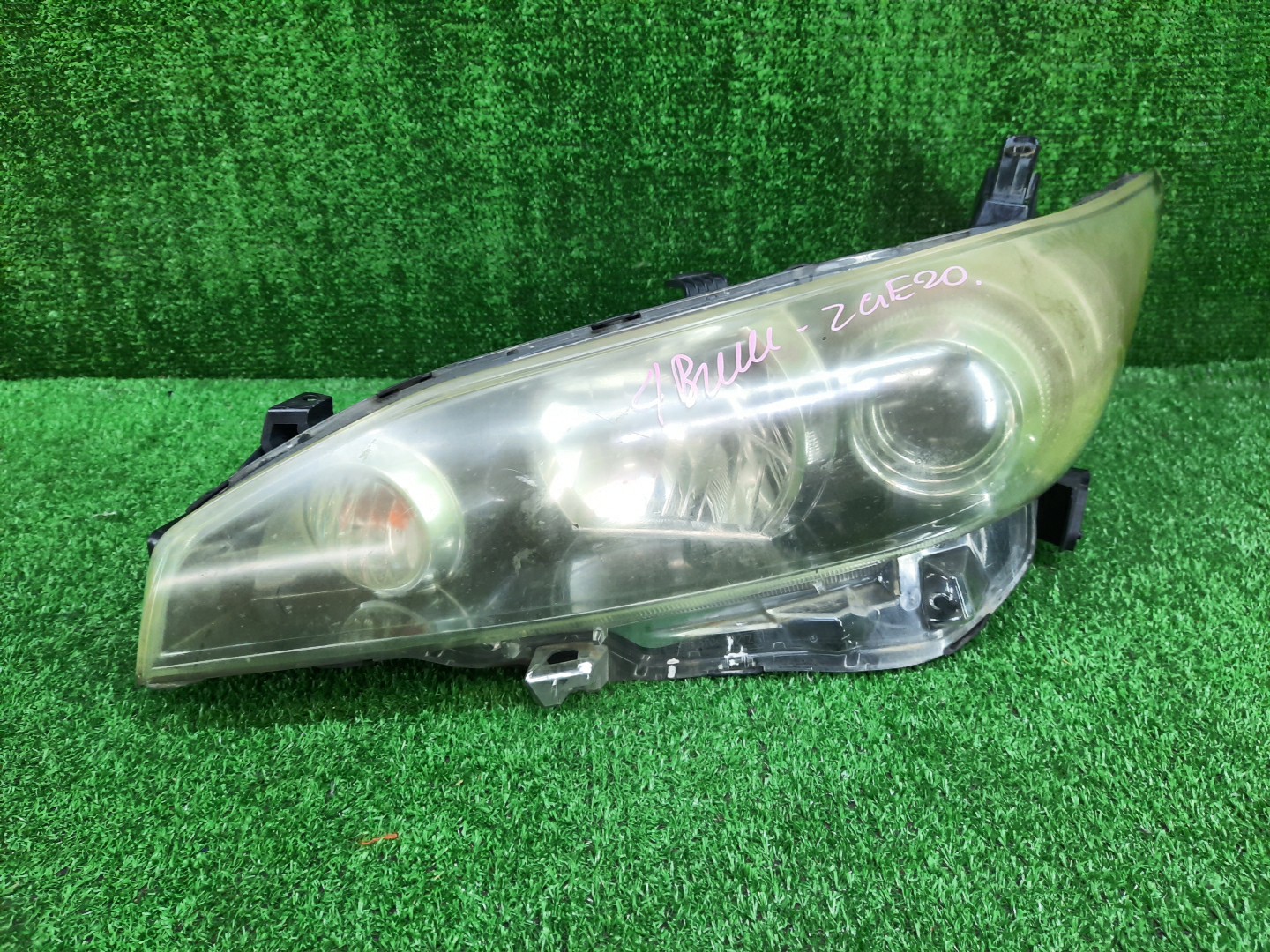 Фара левая передняя TOYOTA WISH ZGE20W, ZGE20G, ZGE25W, ZGE21G, ZGE22W, ZGE25G 1 ракурс