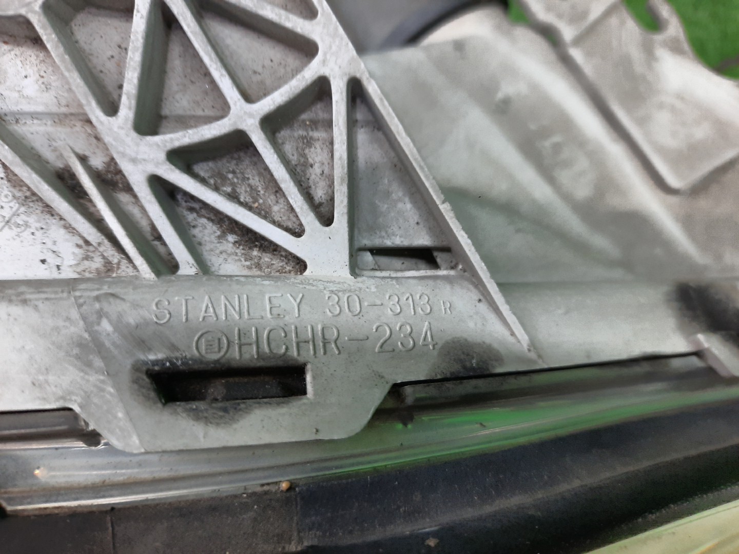 Фара правая передняя TOYOTA CROWN GRS182, GRS180, GRS181, GRS183, GRS184 3 ракурс