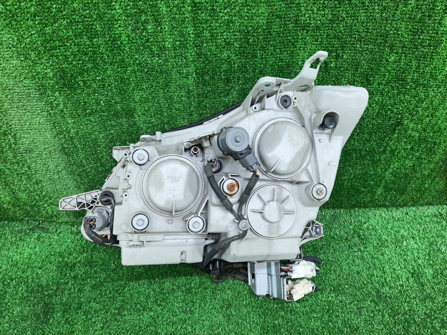 Фара правая передняя TOYOTA CROWN GRS182, GRS180, GRS181, GRS183, GRS184 2 ракурс