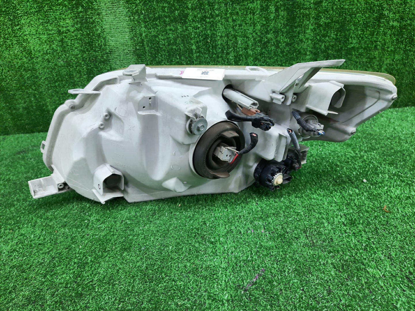 Фара правая передняя TOYOTA AXIO, COROLLA FIELDER, COROLLA  AXIO, FIELDER NZE141, NZE144, ZRE142, ZRE144, ZRE144G, ZRE142G, NZE144G, NZE141G 2 ракурс