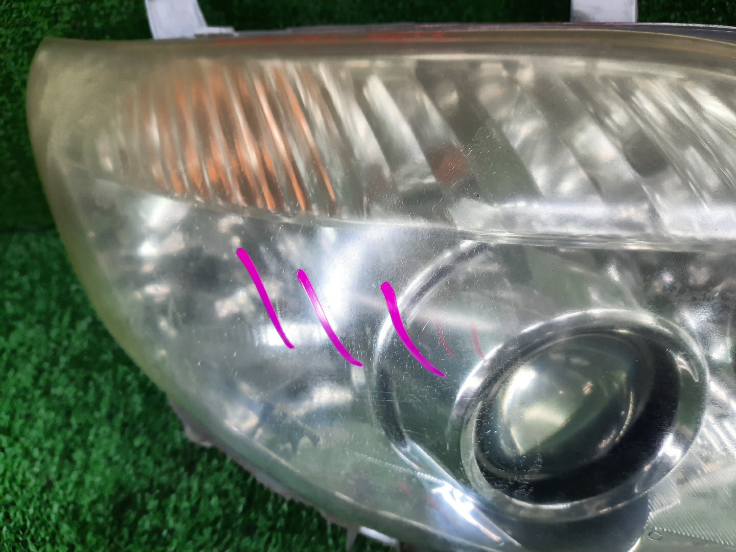 Фара правая передняя TOYOTA AXIO, COROLLA FIELDER, COROLLA  AXIO, FIELDER NZE141, NZE144, ZRE142, ZRE144, ZRE144G, ZRE142G, NZE144G, NZE141G 2 ракурс