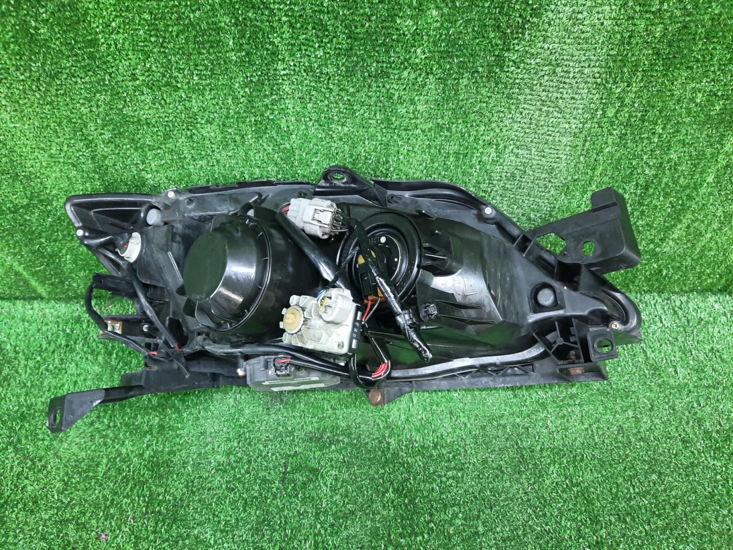 Фара левая передняя SUBARU IMPREZA GH6, GH7, GH8, GH2, GE3, GH3, GE2, GE6, GE7 2 ракурс