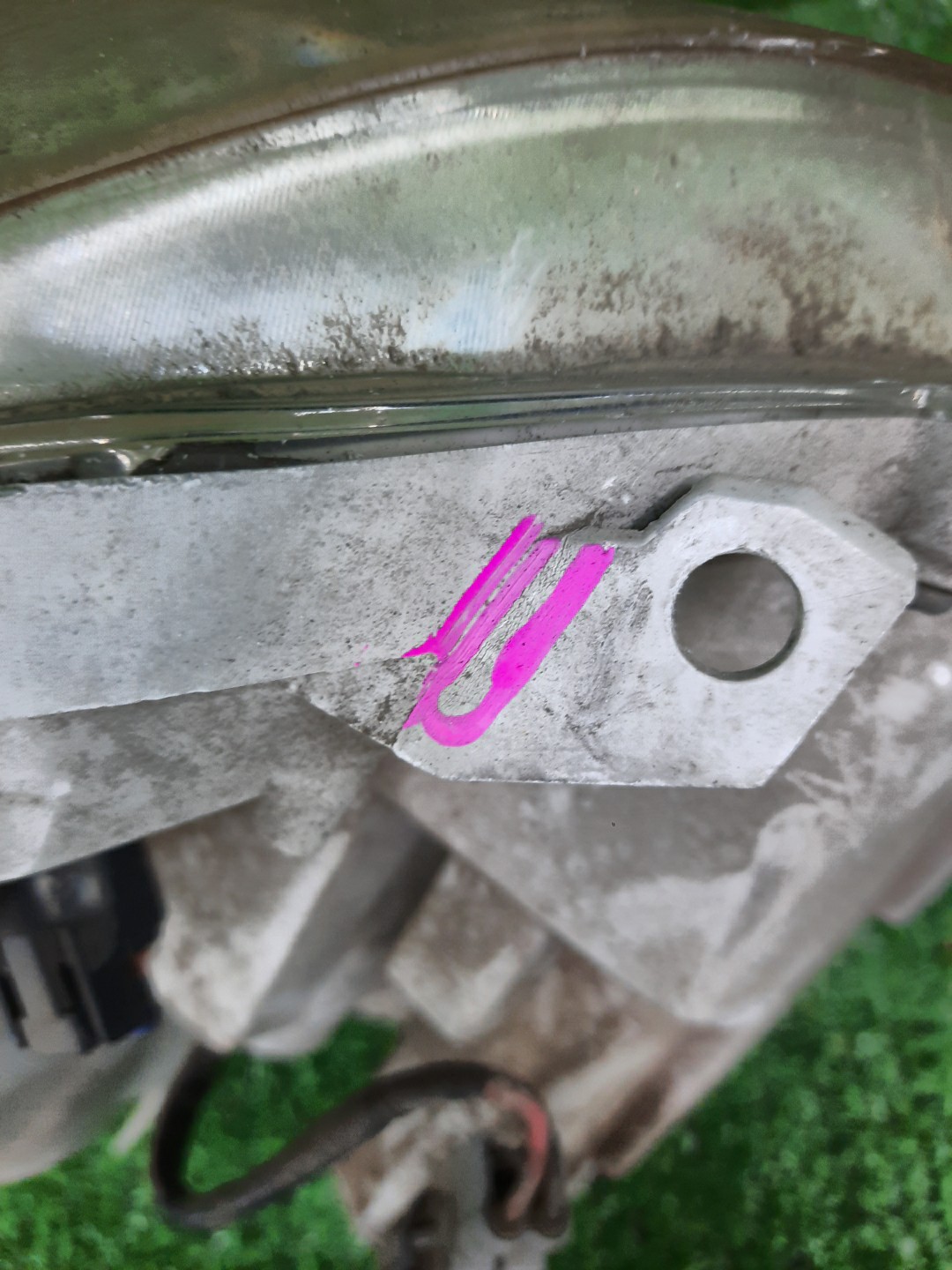 Фара левая передняя TOYOTA AXIO, COROLLA FIELDER, COROLLA  AXIO, FIELDER NZE141, NZE144, ZRE142, ZRE144, ZRE144G, ZRE142G, NZE144G, NZE141G 3 ракурс