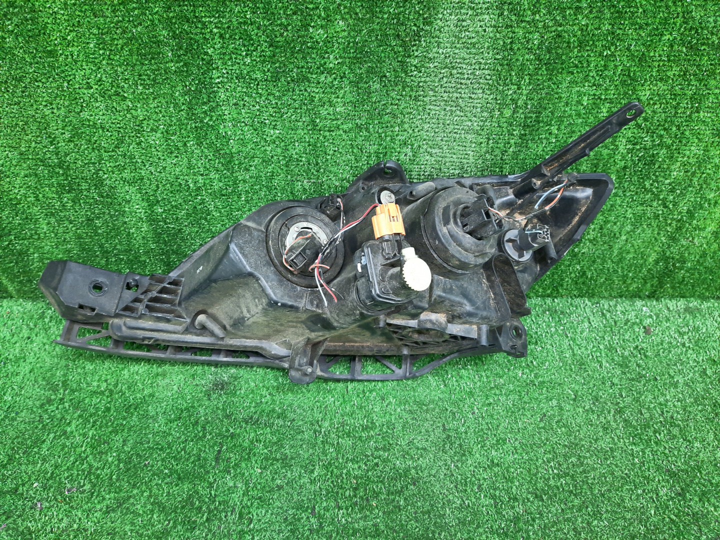 Фара правая передняя MAZDA AXELA, MAZDA 3, 3 BK5P, BK3P, BKEP, BK 2 ракурс