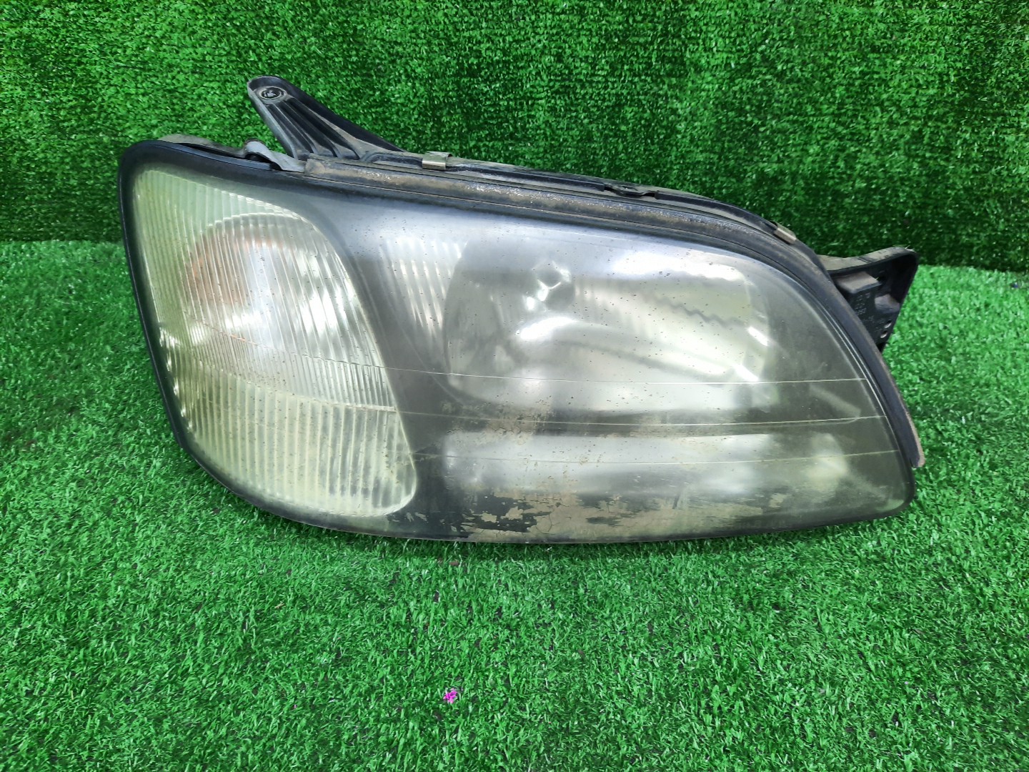 Фара правая передняя SUBARU LEGACY BH9, BE5, BH5, BHE, BHC, BE9 1 ракурс