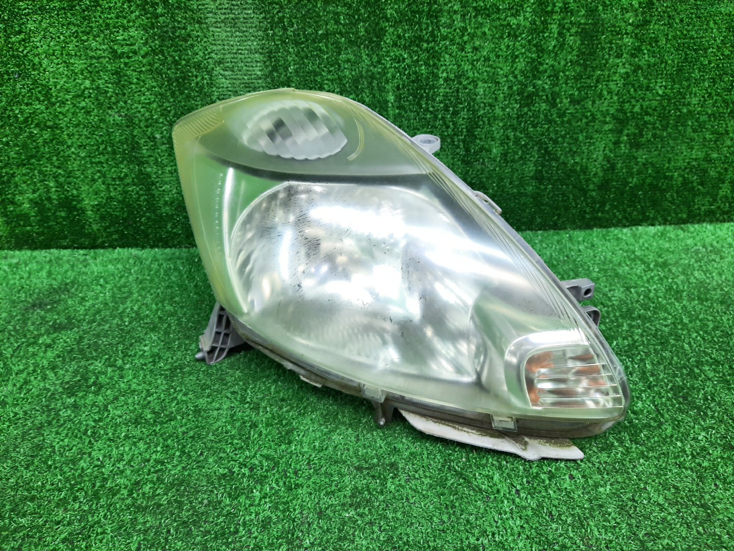 Фара правая передняя TOYOTA PASSO, BOON KGC15, KGC10, QNC10, M301S, M310S, M312S, M300S 1 ракурс Фара правая передняя TOYOTA PASSO, BOON KGC15, KGC10, QNC10, M301S, M310S, M312S, M300S 1 ракурс
