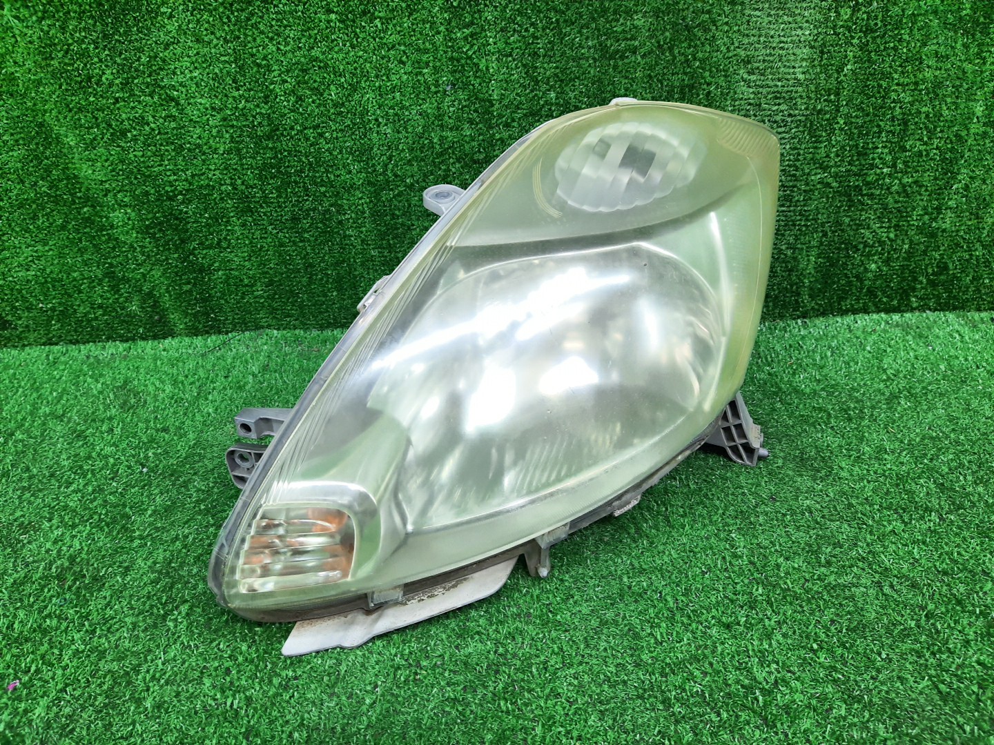 Фара левая передняя TOYOTA PASSO, BOON KGC15, KGC10, QNC10, M301S, M310S, M312S, M300S 1 ракурс Фара левая передняя TOYOTA PASSO, BOON KGC15, KGC10, QNC10, M301S, M310S, M312S, M300S 1 ракурс