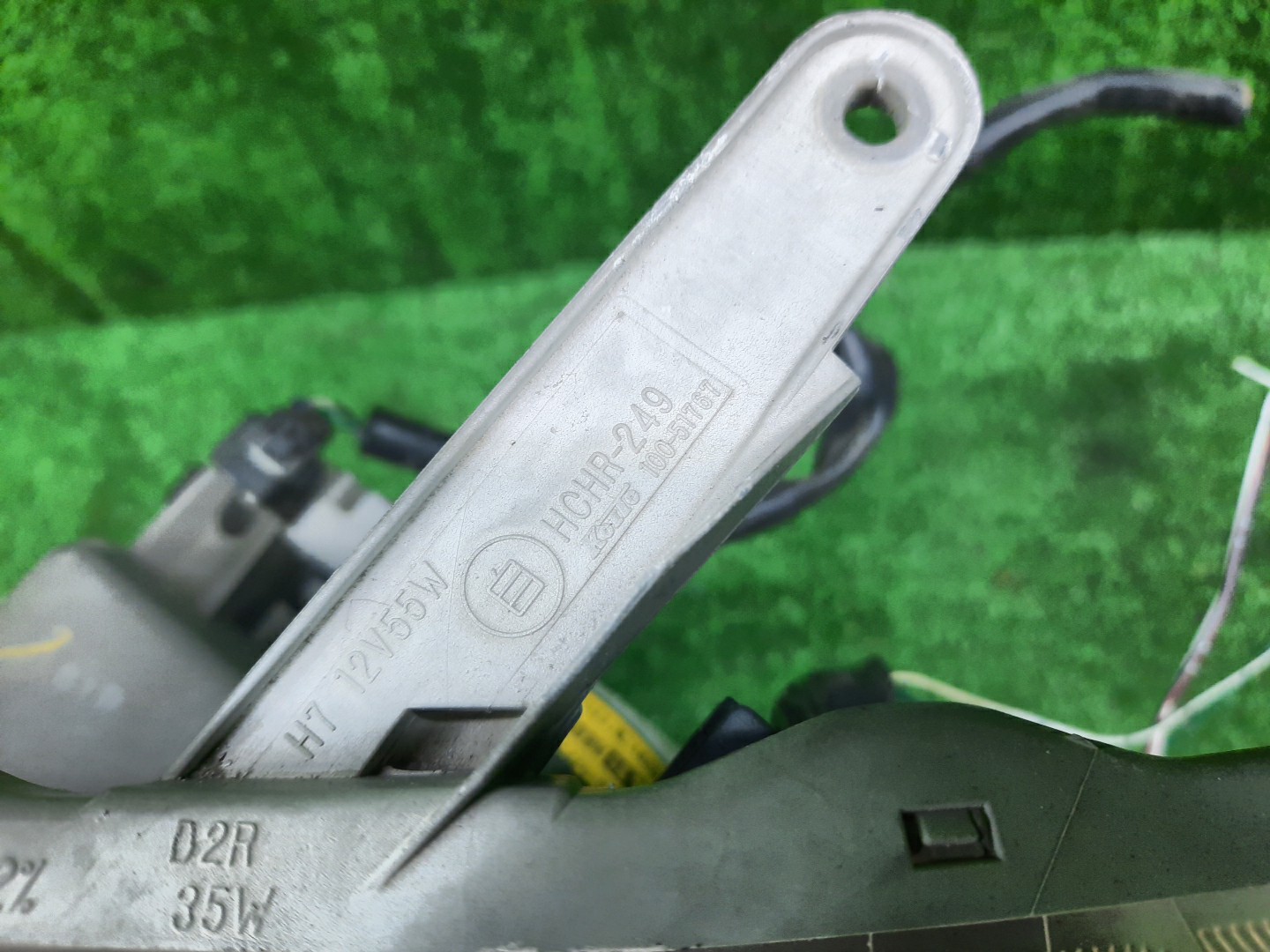 Фара левая передняя TOYOTA PASSO, BOON KGC15, KGC10, QNC10, M301S, M310S, M312S, M300S 3 ракурс