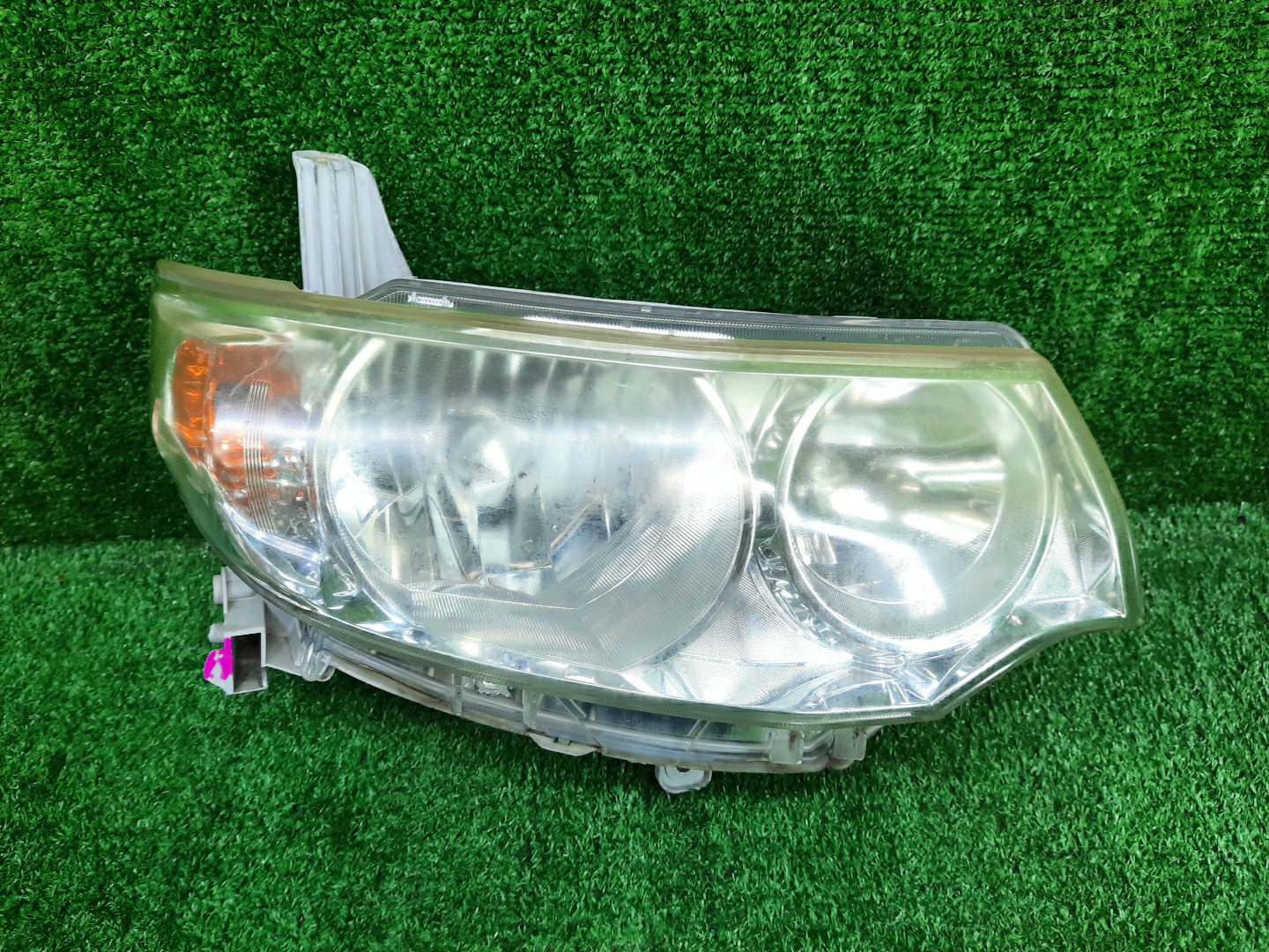 Фара правая передняя DAIHATSU TANTO L375S 1 ракурс Фара правая передняя DAIHATSU TANTO L375S 1 ракурс