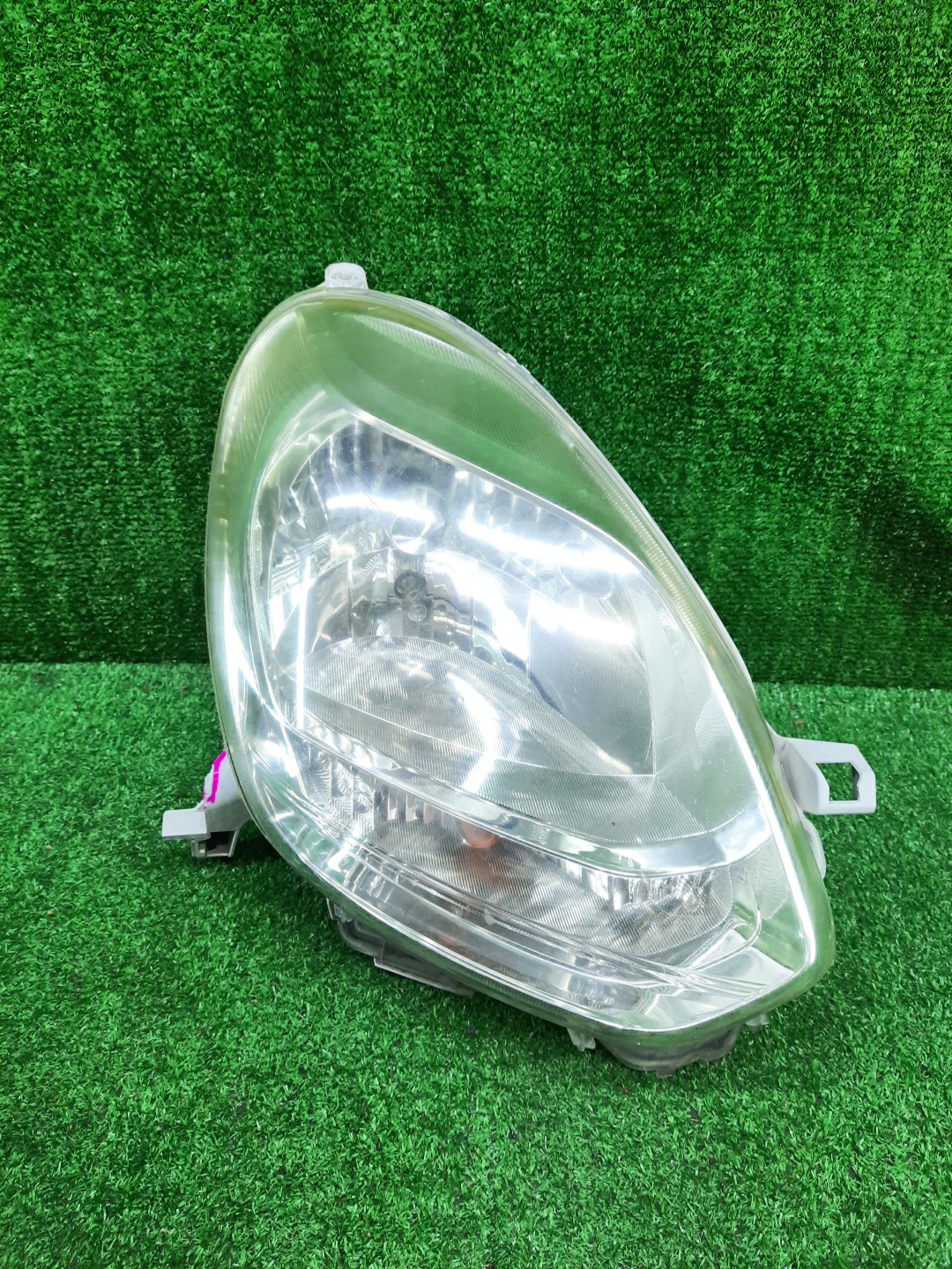 Фара правая передняя TOYOTA PASSO, BOON KGC30, NGC30, KGC35, M600S, M601S, M610S 1 ракурс Фара правая передняя TOYOTA PASSO, BOON KGC30, NGC30, KGC35, M600S, M601S, M610S 1 ракурс