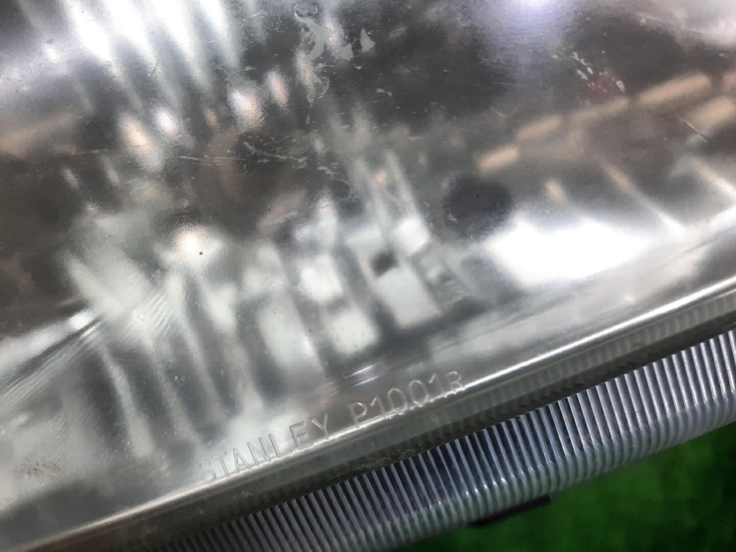 Фара правая передняя MAZDA DEMIO DW3W, DW5W 4 ракурс