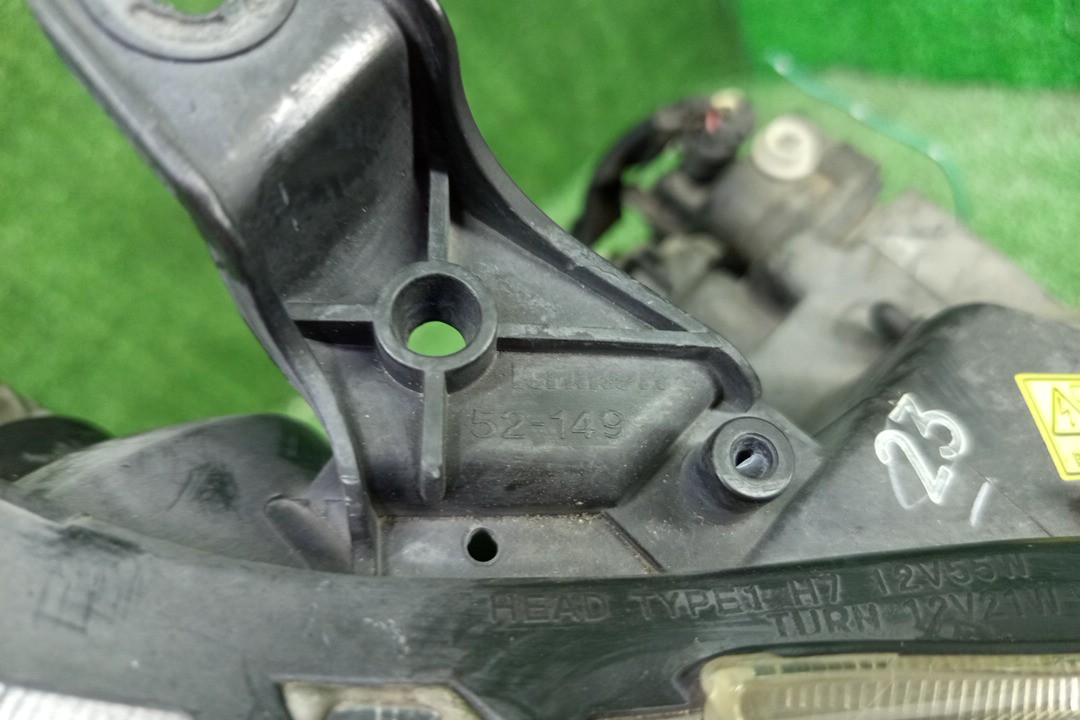 Фара правая передняя TOYOTA IST NCP60, NCP65, NCP61 3 ракурс