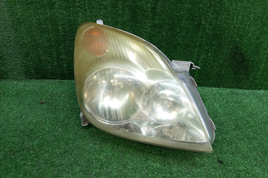 Фара правая передняя TOYOTA COROLLA SPACIO NZE121N, ZZE122N, ZZE124N 1 ракурс Фара правая передняя TOYOTA COROLLA SPACIO NZE121N, ZZE122N, ZZE124N 1 ракурс