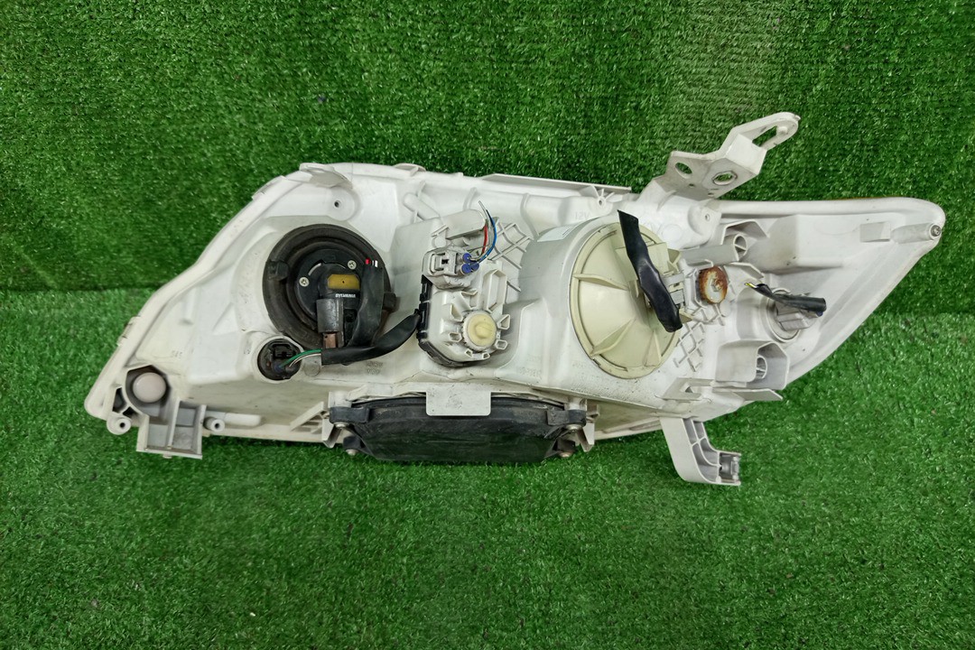 Фара правая передняя TOYOTA COROLLA, COROLLA FIELDER ZZE124, NZE121, NZE120, ZZE122, NZE124, CE121, NZE121G, ZZE123G, ZZE124G, ZZE122G, NZE124G , 1NZ-FE, 1ZZ-FE 3 ракурс