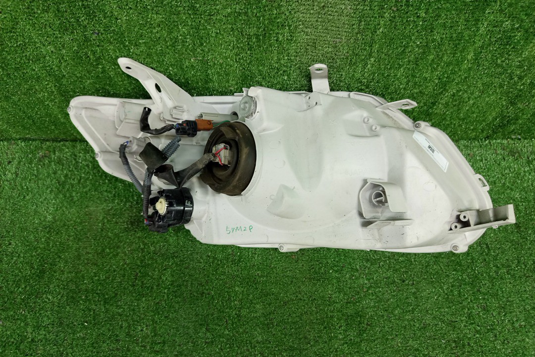 Фара левая передняя TOYOTA AXIO, COROLLA FIELDER, COROLLA  AXIO, FIELDER NZE141, NZE144, ZRE142, ZRE144, ZRE144G, ZRE142G, NZE144G, NZE141G 3 ракурс