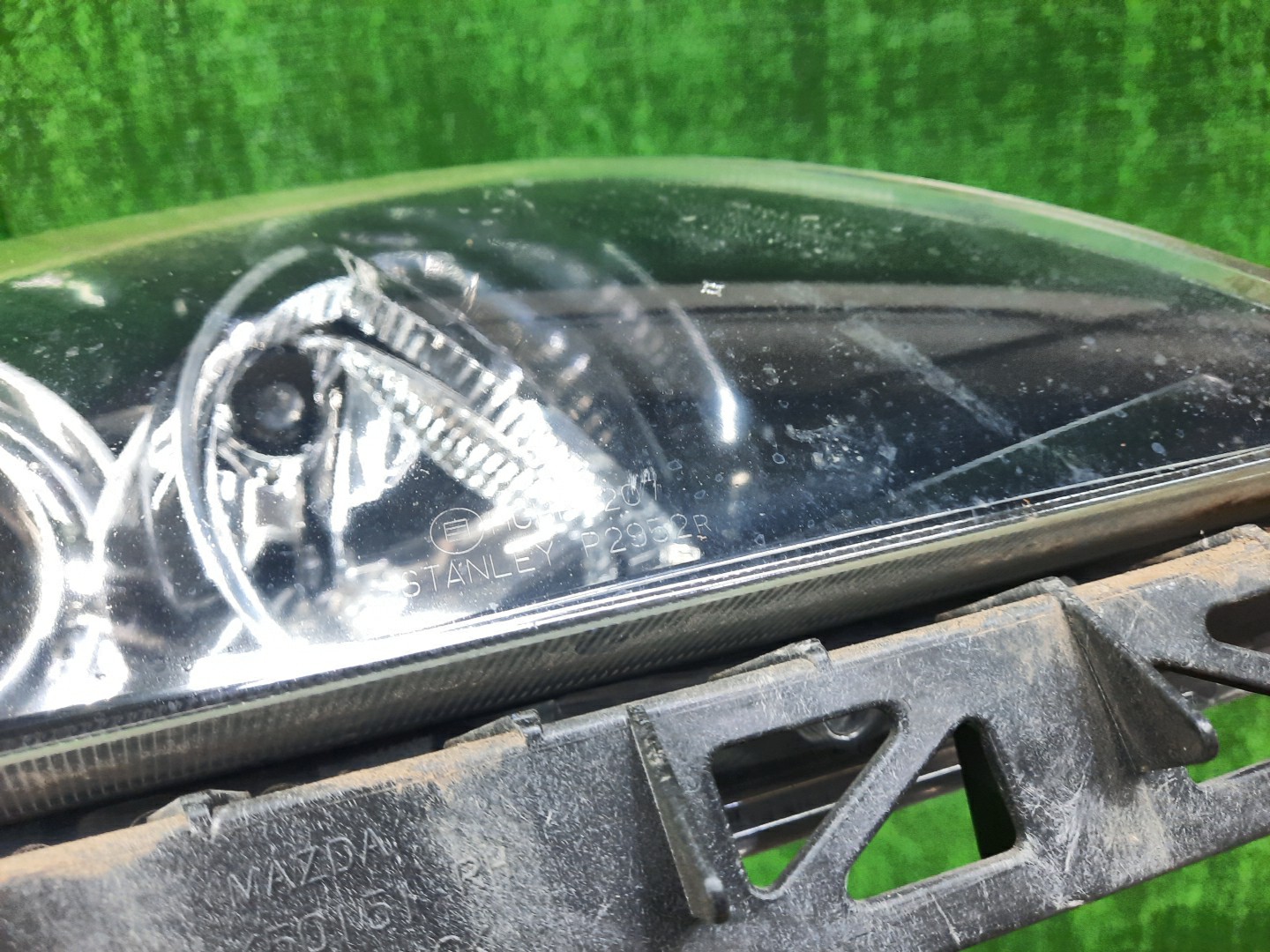 Фара правая передняя MAZDA AXELA, MAZDA 3, 3 BK5P, BK3P, BKEP, BK 3 ракурс