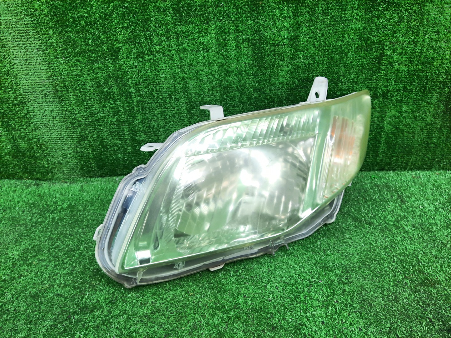 Фара левая передняя TOYOTA AXIO, COROLLA FIELDER, COROLLA  AXIO, FIELDER NZE141, NZE144, ZRE142, ZRE144, ZRE144G, ZRE142G, NZE144G, NZE141G 1 ракурс