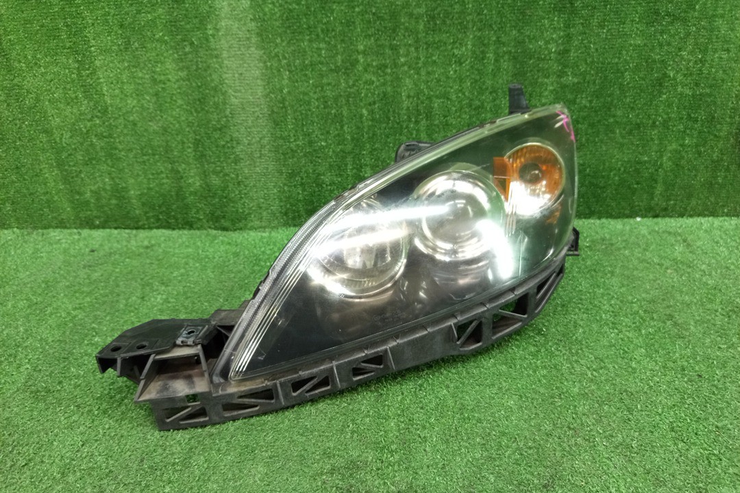 Фара левая передняя MAZDA AXELA, MAZDA 3, 3 BK5P, BK3P, BKEP, BK 1 ракурс