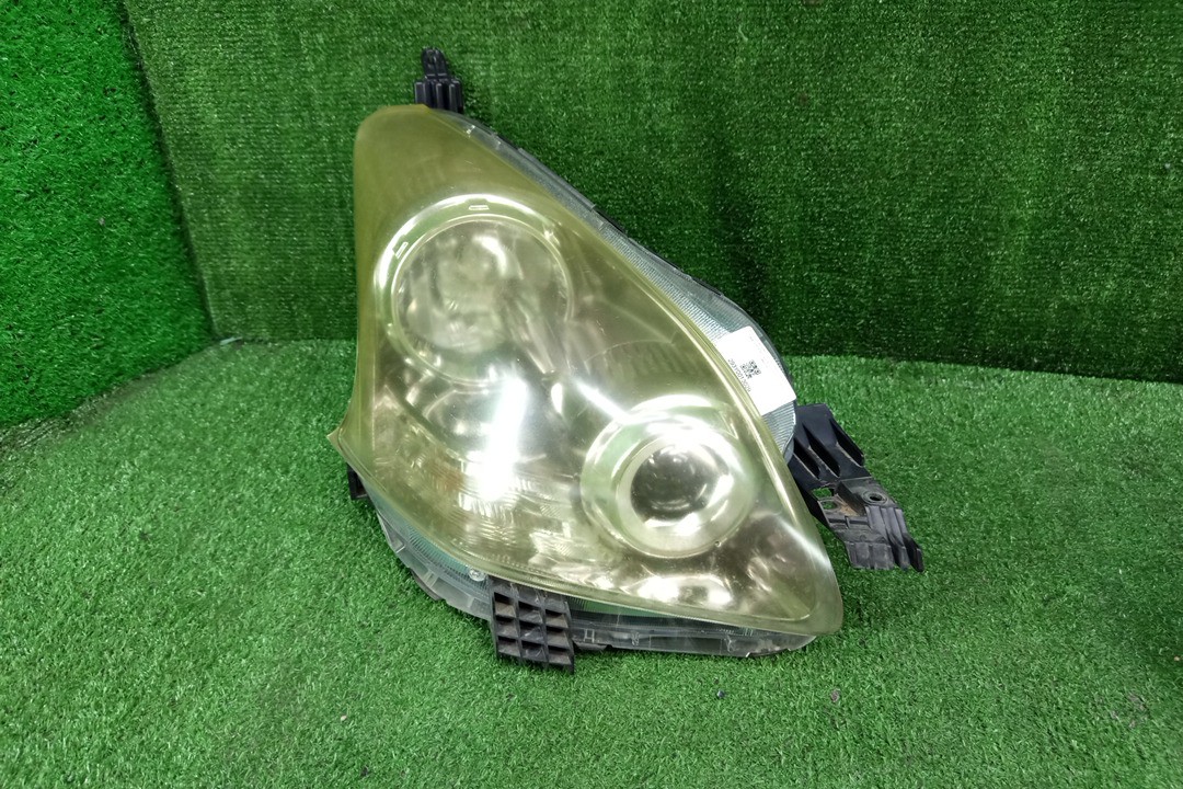 Фара правая передняя TOYOTA RACTIS NCP100, NCP105, SCP100 1 ракурс