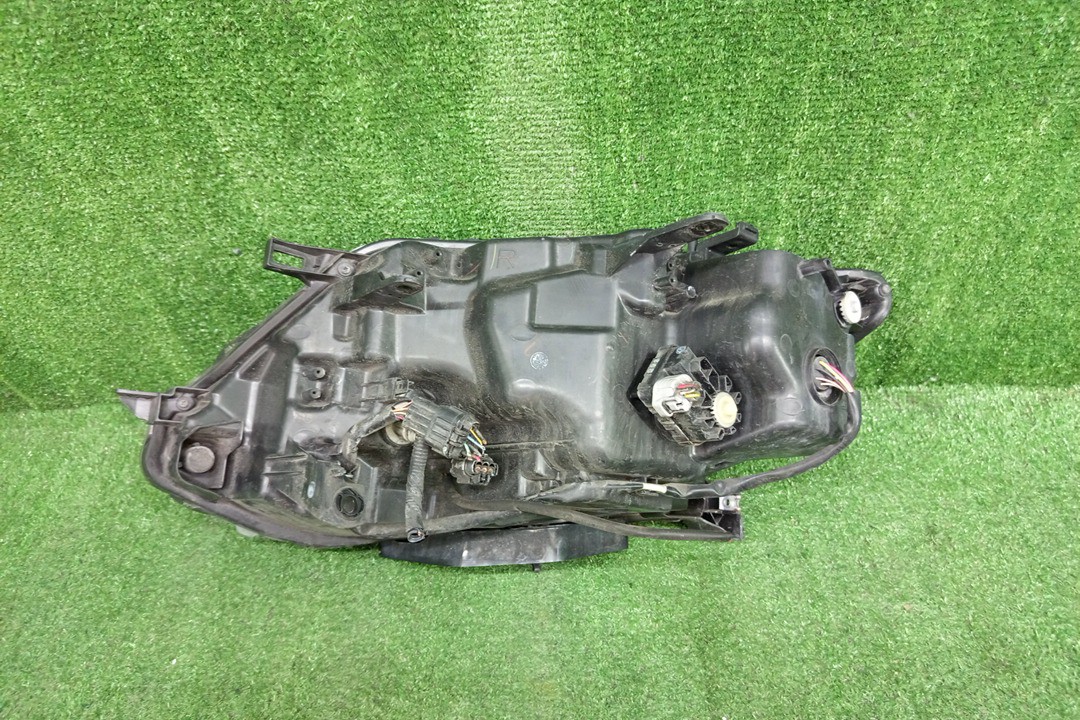 Фара правая передняя NISSAN X-TRAIL HT32, T32, HNT32, NT32 2 ракурс