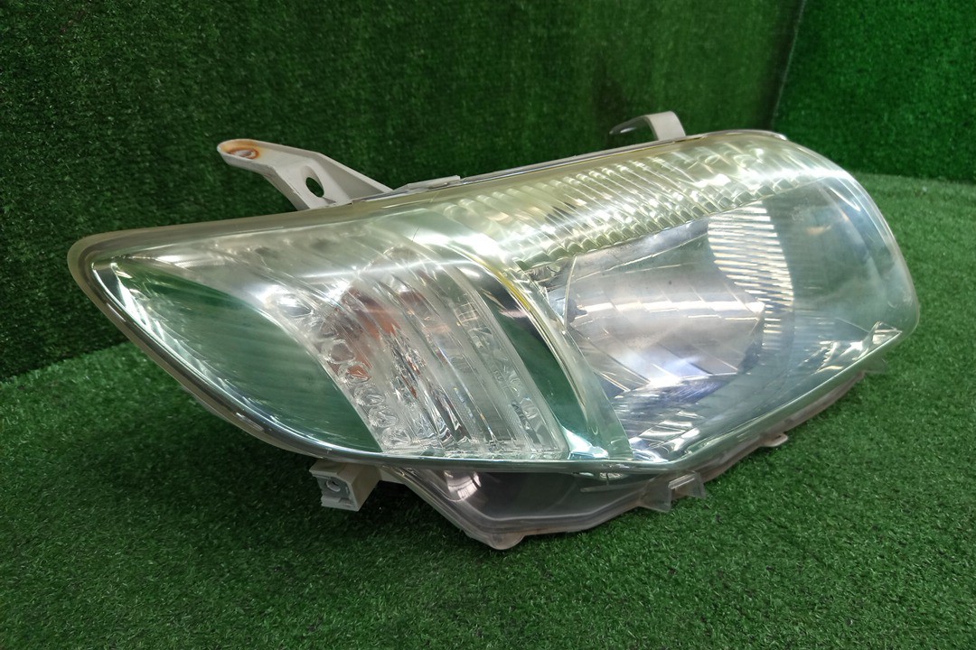 Фара правая передняя TOYOTA AXIO, COROLLA FIELDER, COROLLA  AXIO, FIELDER NZE141, NZE144, ZRE142, ZRE144, ZRE144G, ZRE142G, NZE144G, NZE141G 2 ракурс