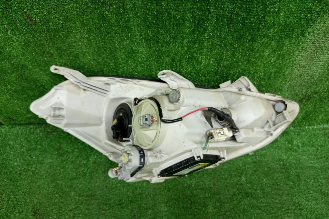 Фара левая передняя TOYOTA CALDINA ST246W, AZT241W, AZT246W, ZZT241W 3 ракурс