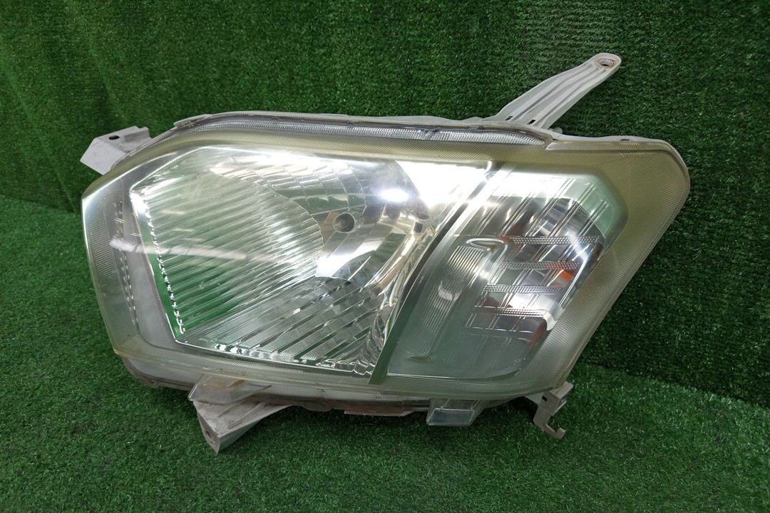 Фара левая передняя TOYOTA PROBOX, SUCCEED NSP160V, NCP160V, NCP165V, NHP160V 2 ракурс