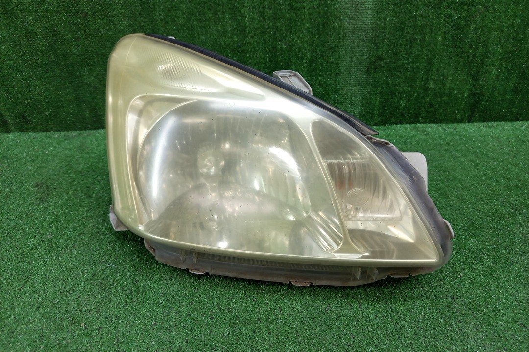 Фара правая передняя TOYOTA PREMIO ZZT240, NZT240, AZT240, ZZT245 1 ракурс