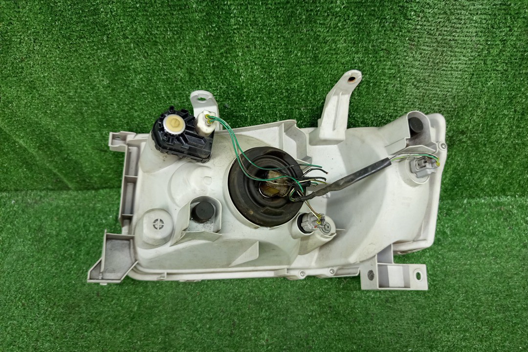 Фара правая передняя TOYOTA SUCCEED NCP51V, NCP58G, NCP55V, NCP50V, NCP59G, NLP51 3 ракурс