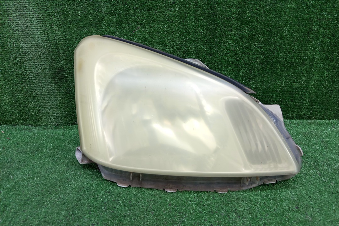 Фара правая передняя TOYOTA PREMIO ZZT240, NZT240, AZT240, ZZT245 1 ракурс