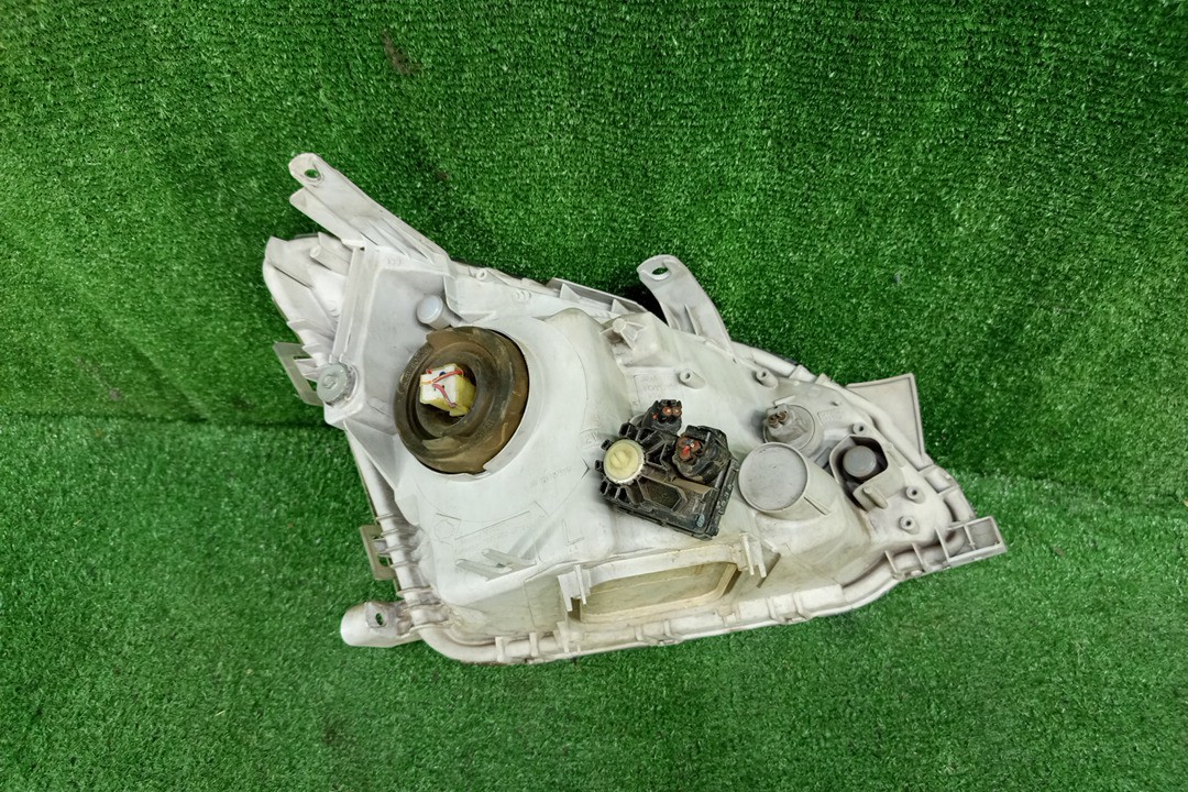 Фара левая передняя TOYOTA PREMIO ZZT240, NZT240, AZT240, ZZT245 3 ракурс Фара левая передняя TOYOTA PREMIO ZZT240, NZT240, AZT240, ZZT245 3 ракурс